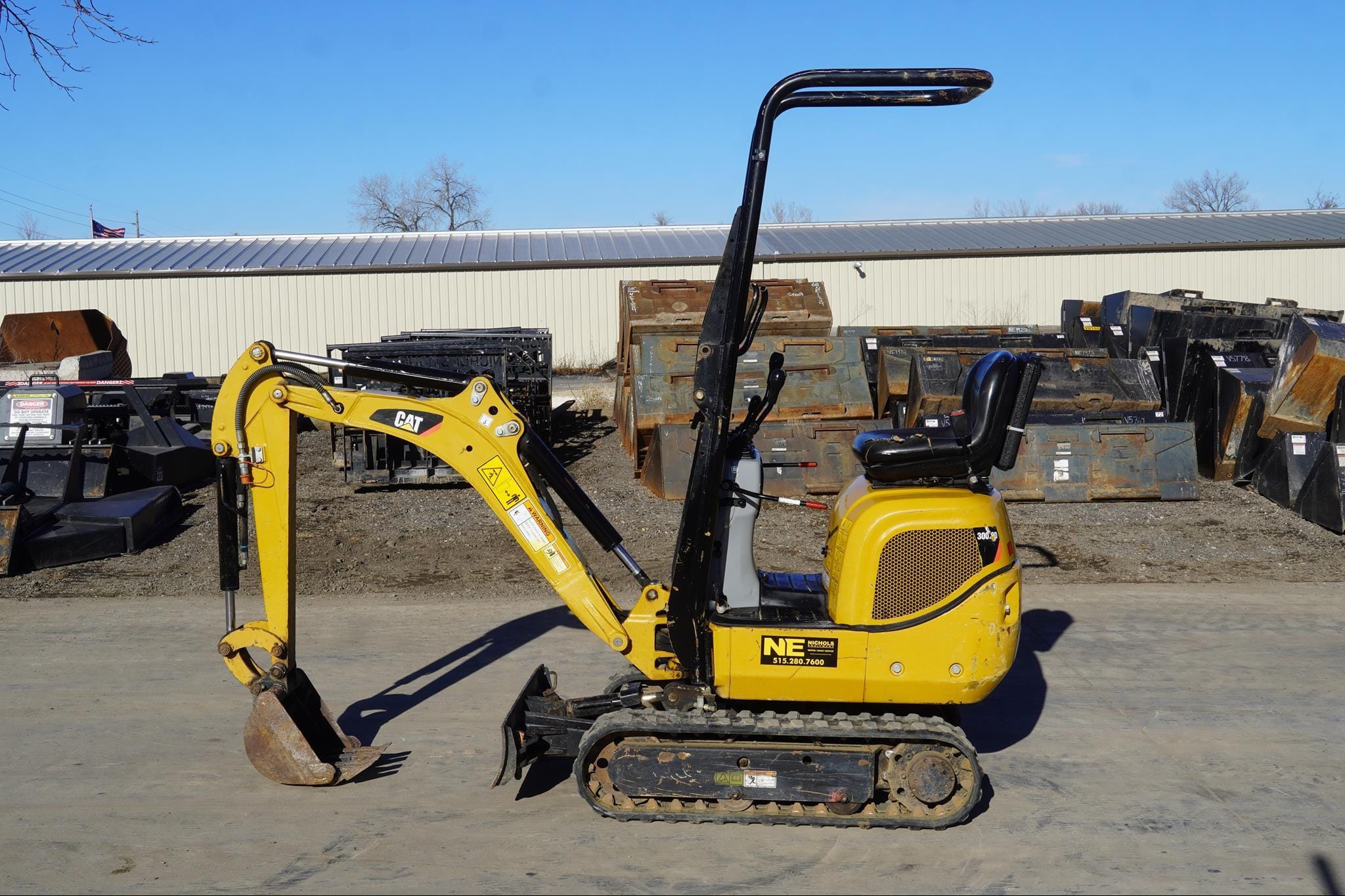 2014 Caterpillar 300.9D Equipment Image0