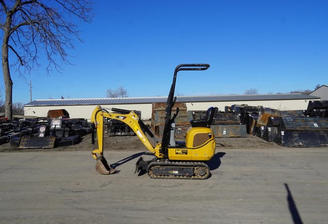 Image of Caterpillar 300.9D equipment image 1