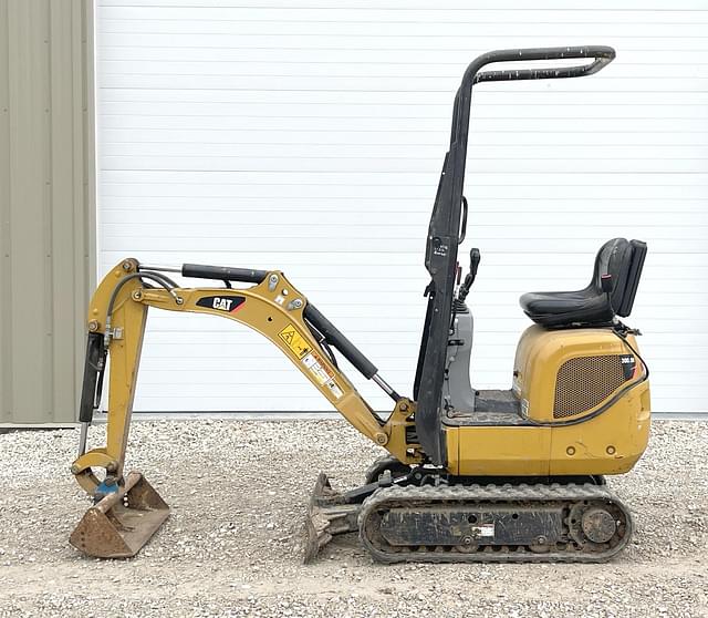 Image of Caterpillar 300.9D equipment image 3