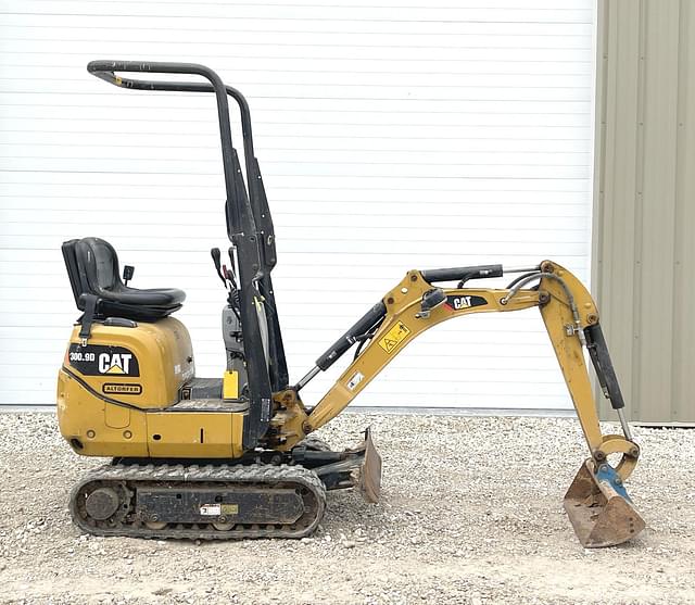 Image of Caterpillar 300.9D equipment image 2