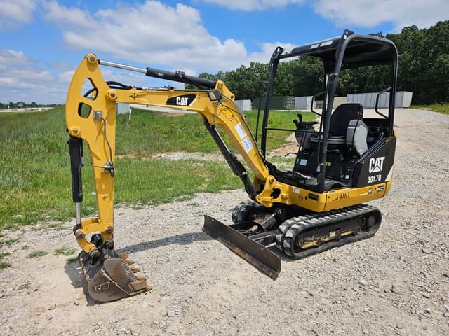 Image of Caterpillar 301.7D equipment image 2