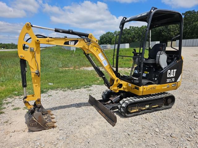 Image of Caterpillar 301.7D equipment image 3