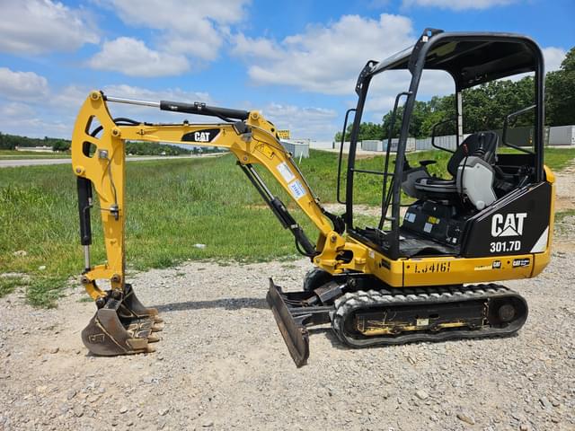 Image of Caterpillar 301.7D equipment image 4