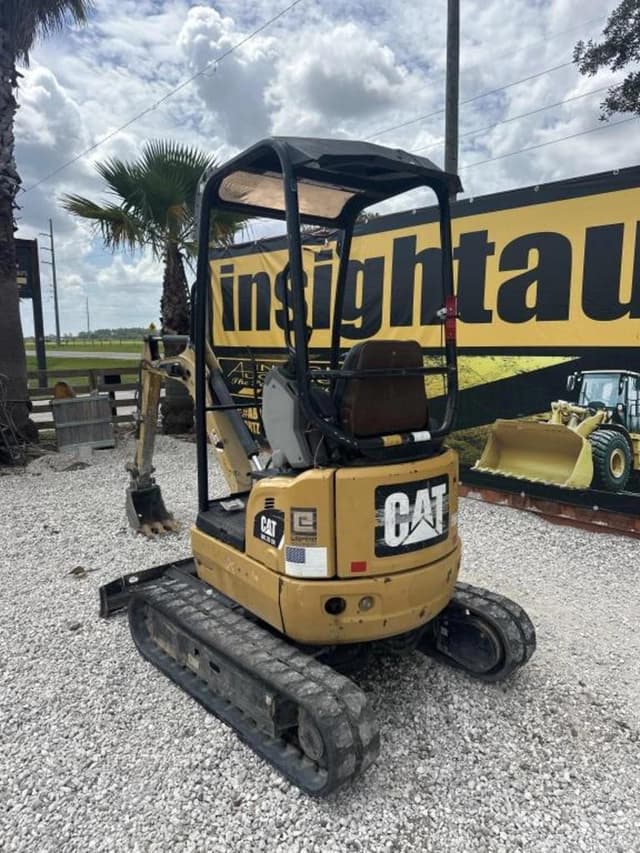 Image of Caterpillar 301.7D CR equipment image 1