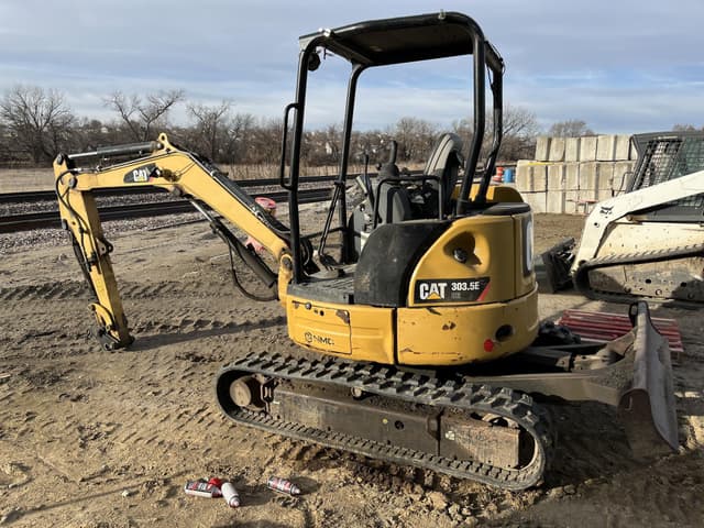 Image of Caterpillar 303.5E CR equipment image 2
