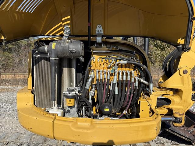 Image of Caterpillar 305ECR equipment image 4