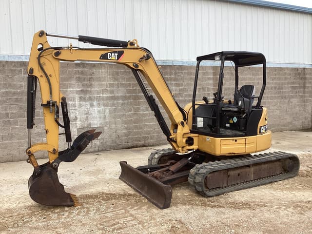 Image of Caterpillar 305ECR equipment image 2