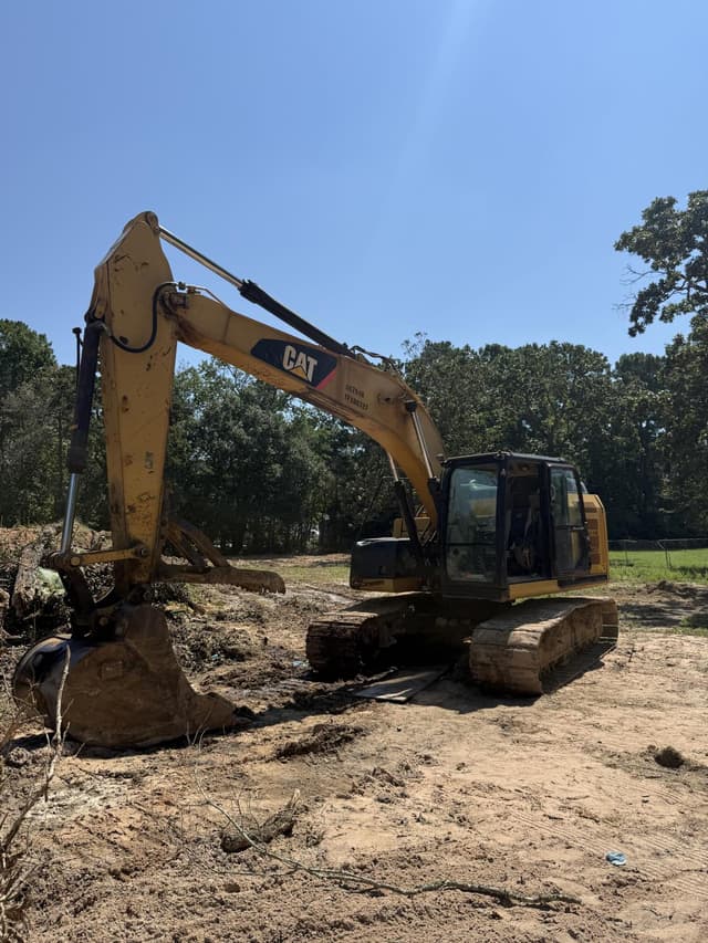 Image of Caterpillar 320E LRR equipment image 2