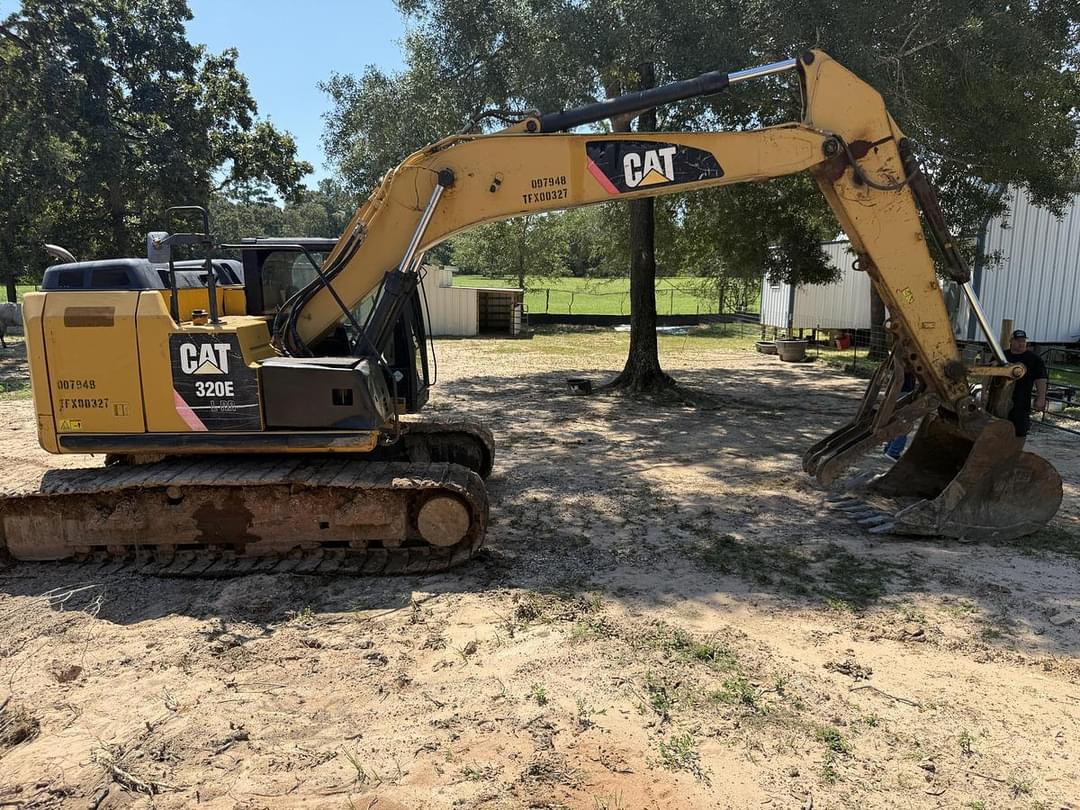 Image of Caterpillar 320E LRR Primary image
