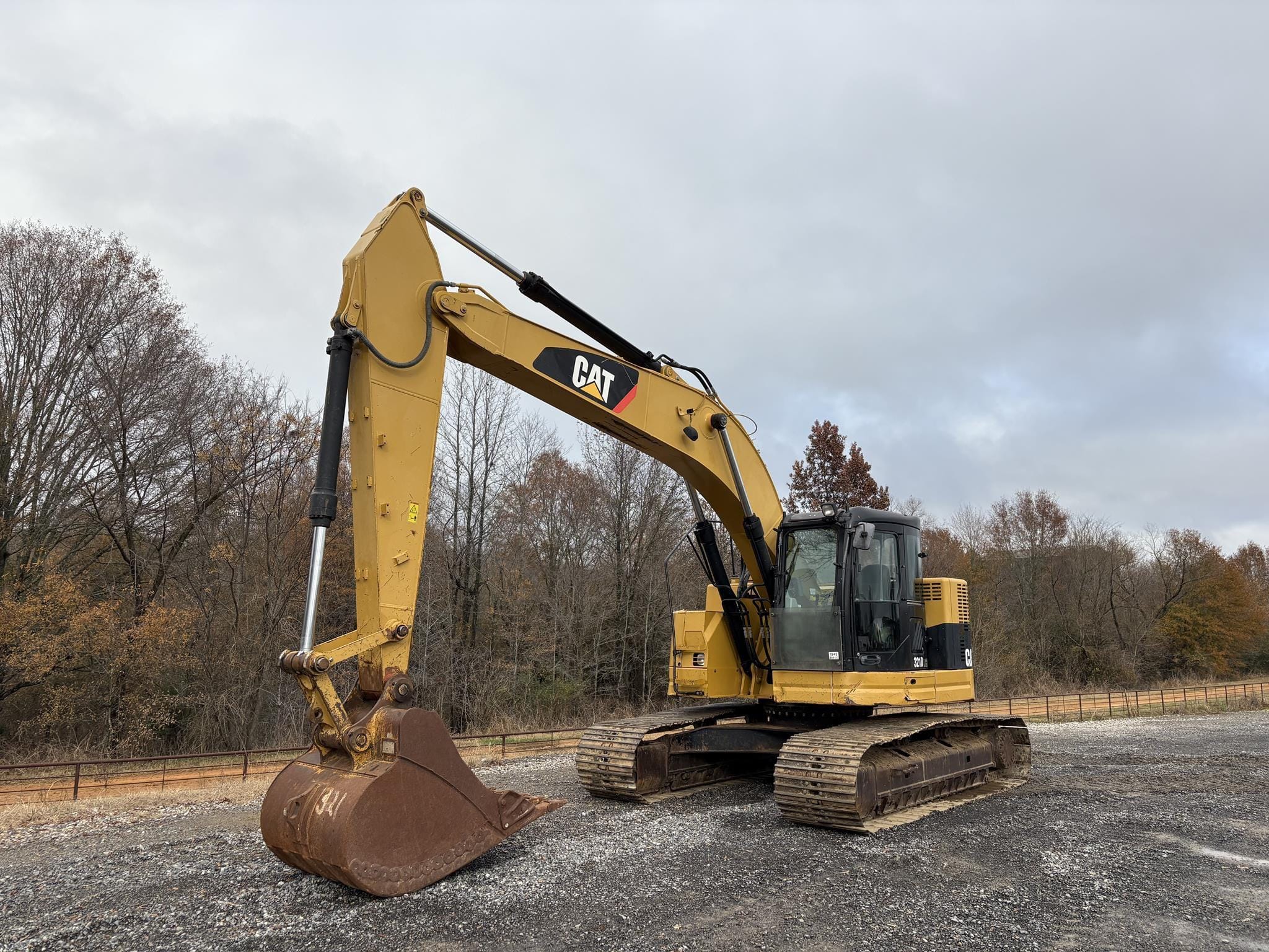 2014 Caterpillar 321D LCR Equipment Image0