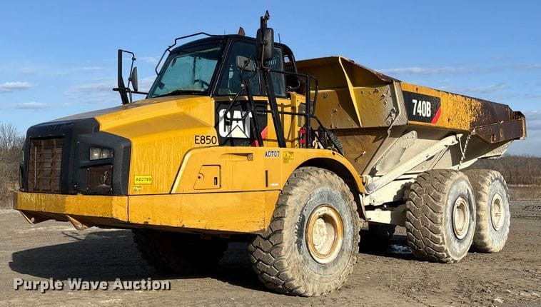 2014 Caterpillar 740B Equipment Image0