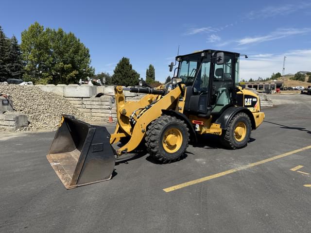 Image of Caterpillar 906H2 equipment image 2