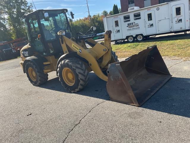 Image of Caterpillar 908H2 equipment image 2
