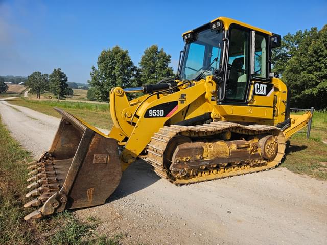 Image of Caterpillar 953D equipment image 3