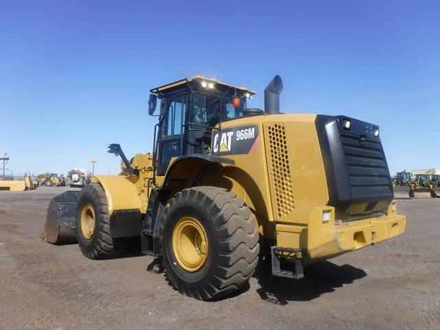 Image of Caterpillar 966M equipment image 3