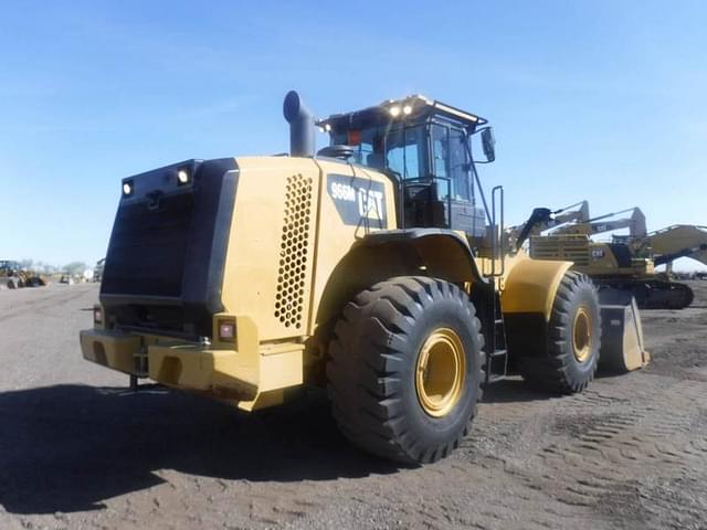 Image of Caterpillar 966M equipment image 2