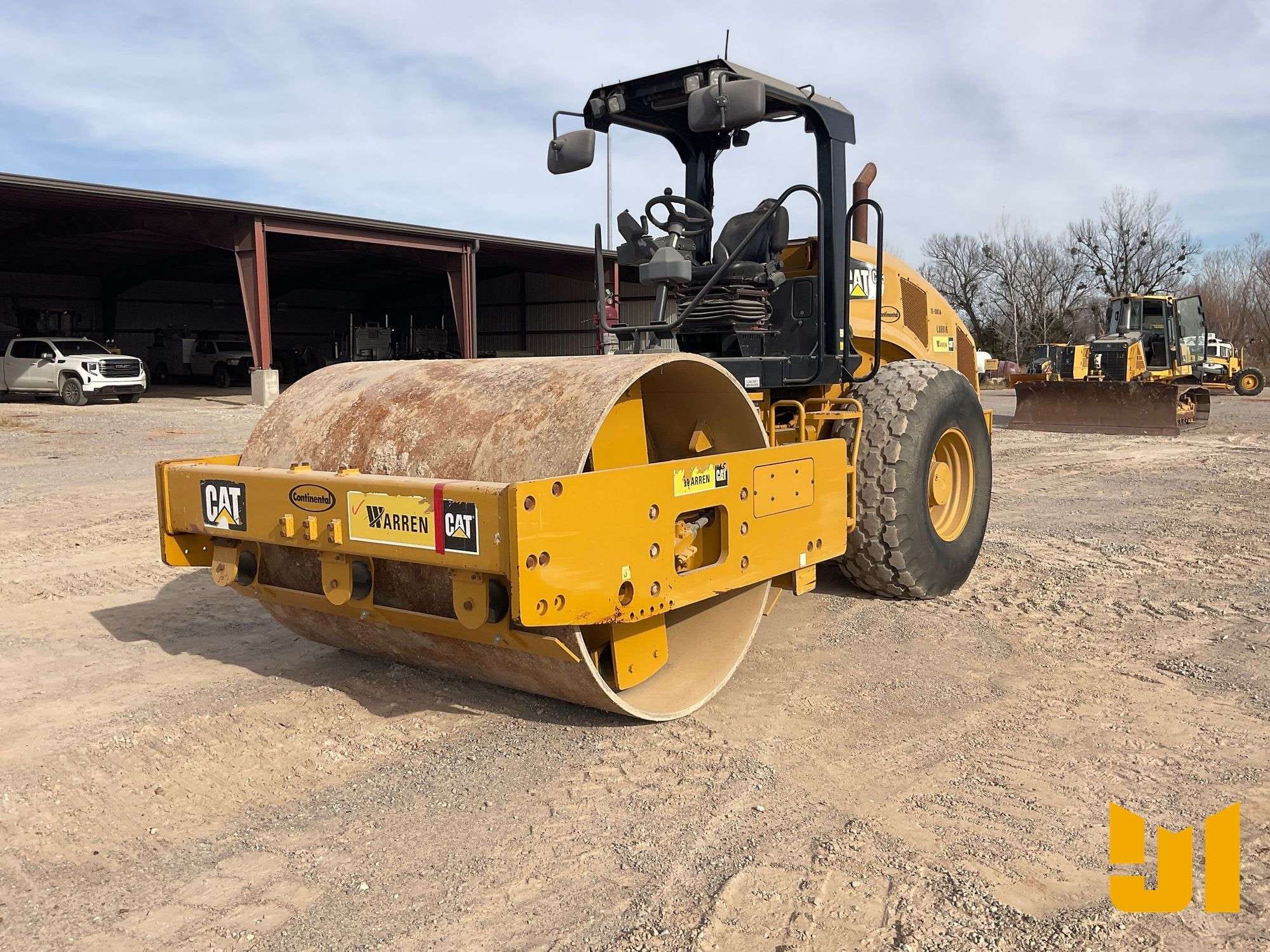 2014 Caterpillar CS56B Equipment Image0