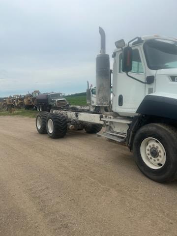 Image of Caterpillar CT660 equipment image 4