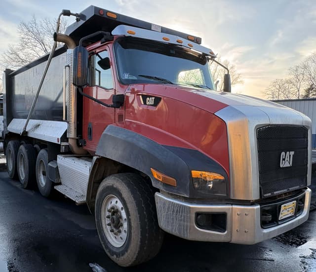 Image of Caterpillar CT660S equipment image 1