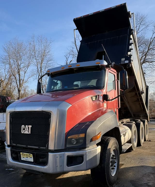 Image of Caterpillar CT660S equipment image 1