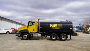 2014 Caterpillar CT660S Image