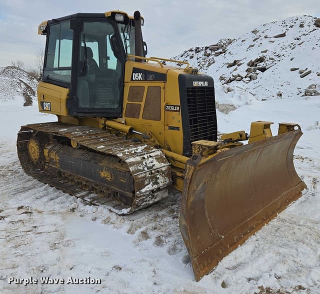 Image of Caterpillar D5K2 equipment image 2