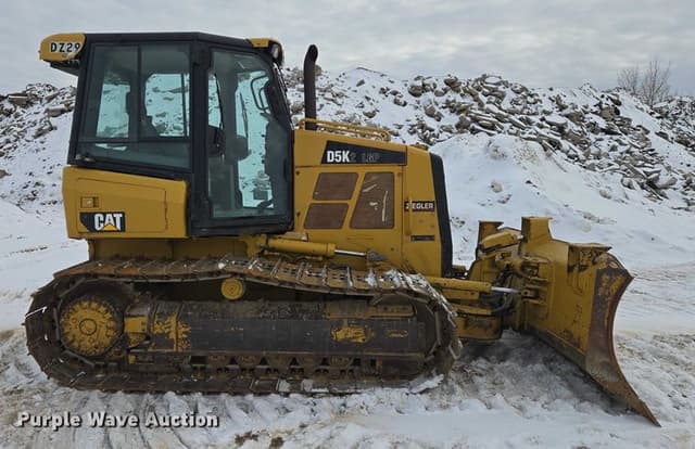 Image of Caterpillar D5K2 equipment image 3