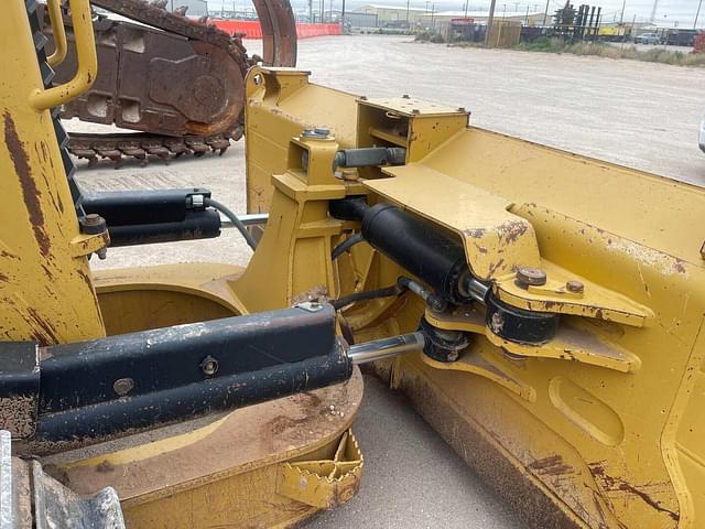 Image of Caterpillar D6N XL equipment image 2