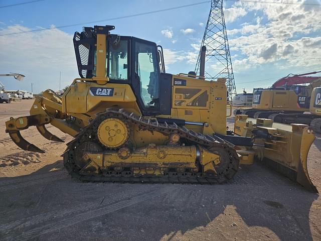 Image of Caterpillar D6N XL equipment image 3