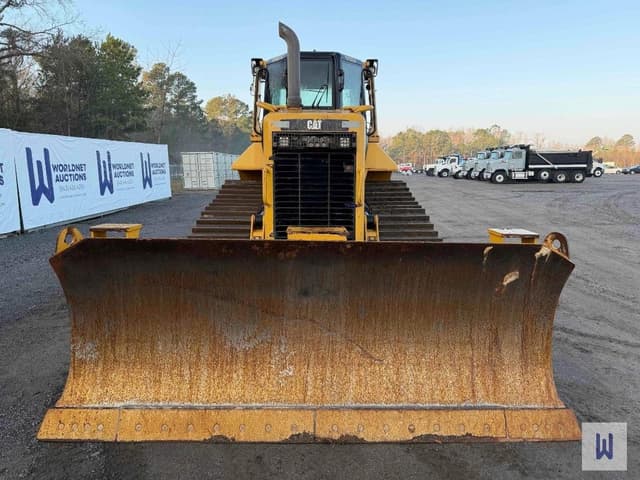 Image of Caterpillar D6N XL equipment image 2