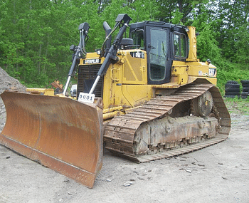 2014 Caterpillar D6T LGP Equipment Image0