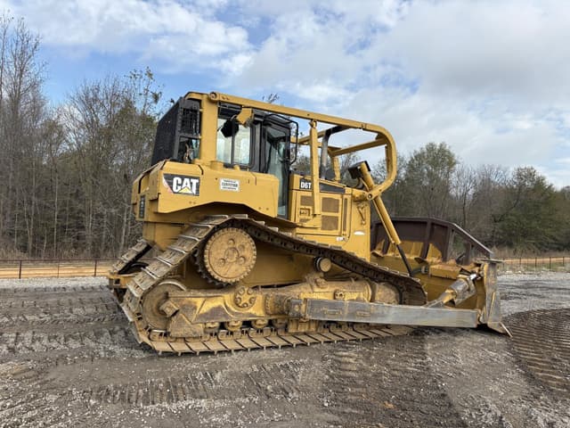 Image of Caterpillar D6T LGP equipment image 2