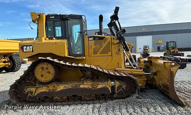 Image of Caterpillar D6T LGP equipment image 3