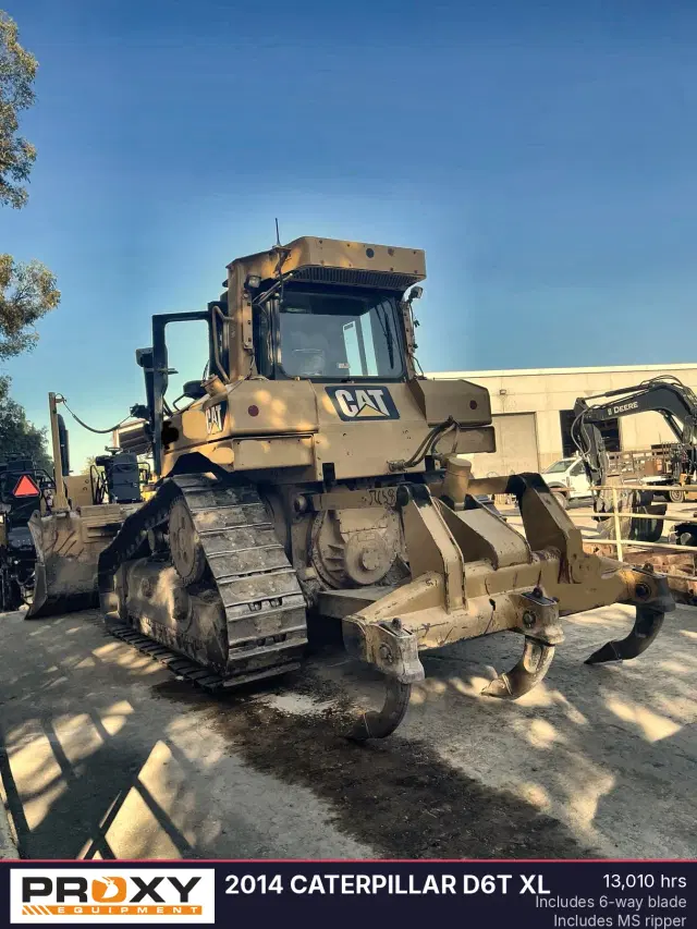 Image of Caterpillar D6T XL equipment image 3