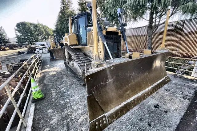 Image of Caterpillar D6T XL equipment image 4