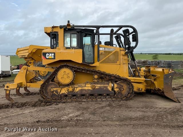 Image of Caterpillar D6TXL equipment image 3