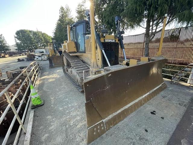 Image of Caterpillar D6T XL equipment image 4