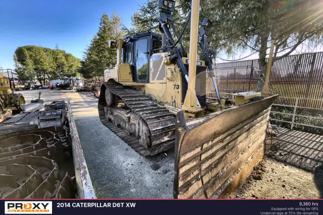 Image of Caterpillar D6T XW equipment image 3