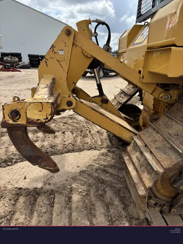 Image of Caterpillar D6T XW equipment image 3