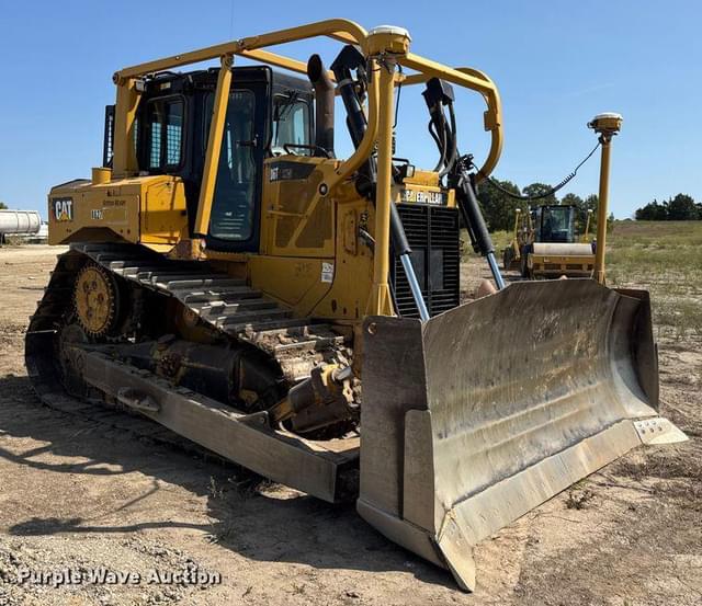 Image of Caterpillar D6T XW equipment image 2
