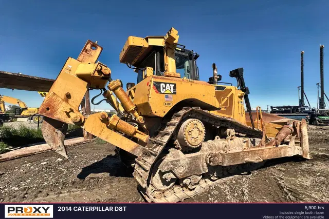 Image of Caterpillar D8T equipment image 1
