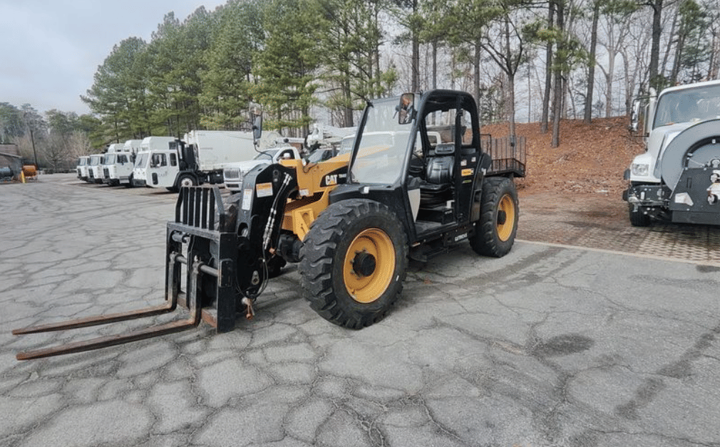2014 Caterpillar TH406C Equipment Image0