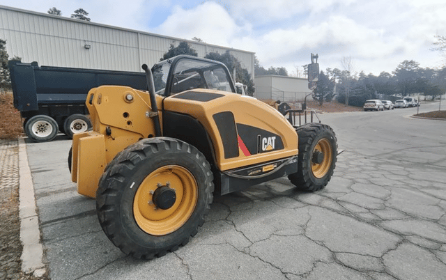 Image of Caterpillar TH406C equipment image 4