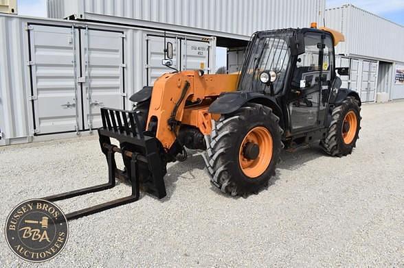 Image of Caterpillar TH407C equipment image 3