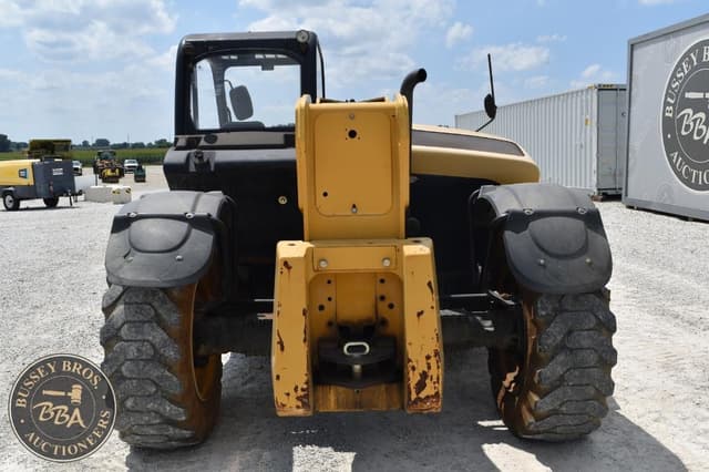 Image of Caterpillar TH407C equipment image 4