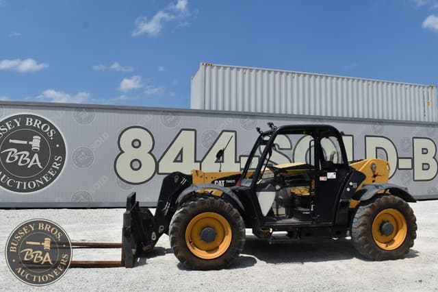 Image of Caterpillar TH407C equipment image 2