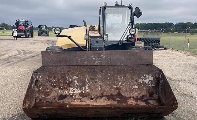 Image of Caterpillar TH407C equipment image 3