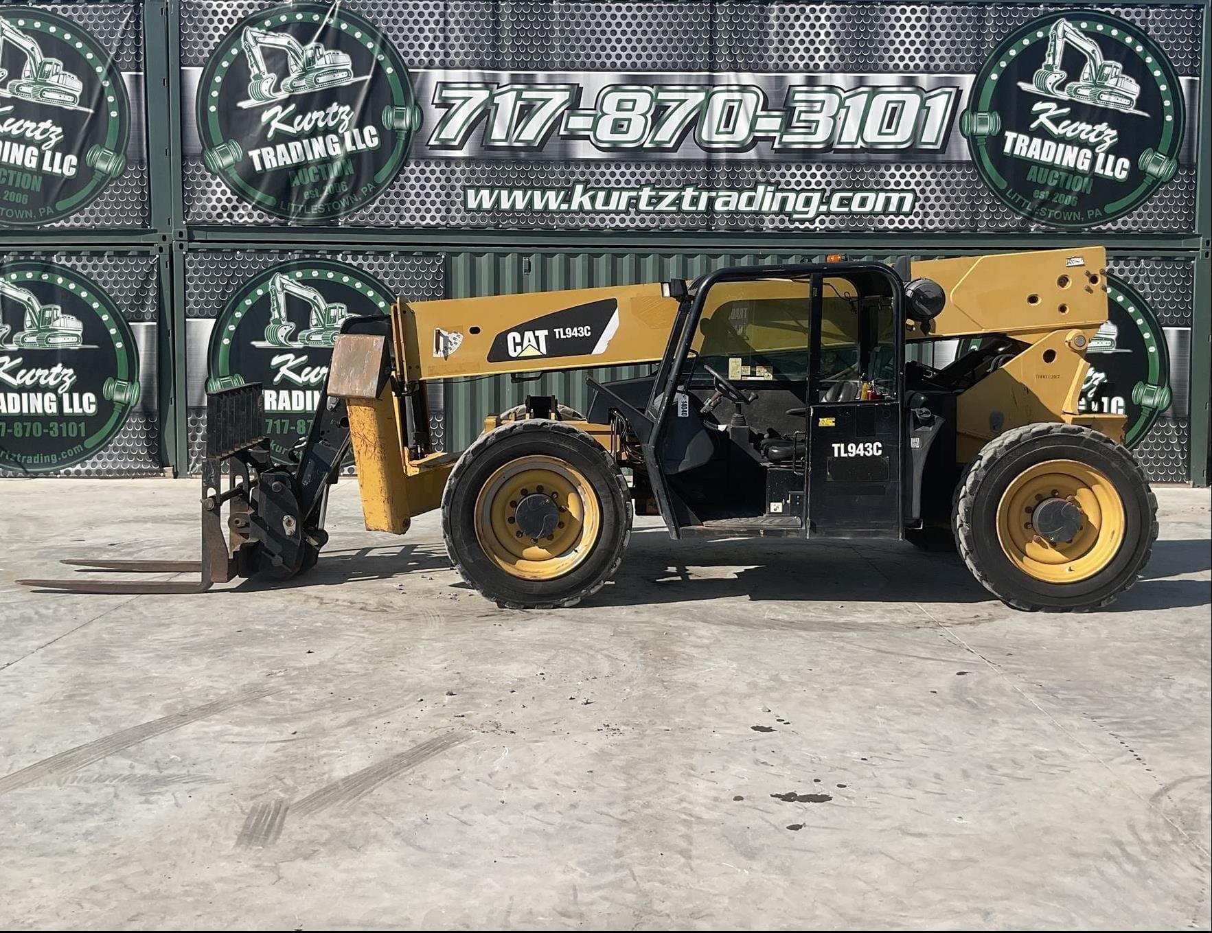 2014 Caterpillar TL943C Equipment Image0