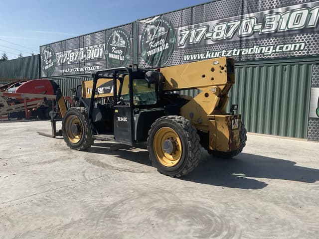 Image of Caterpillar TL943C equipment image 1