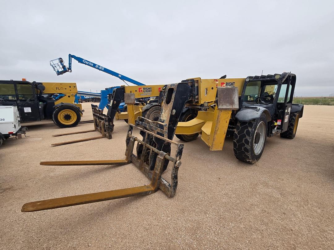 Image of Caterpillar TL943C Primary image